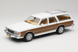 Chevrolet Caprice Estate Wagon Weiss MCG 1:18 MCG18475 Metall