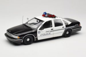 Chevrolet Caprice Glendale Polizei UT Models 1:18 21026 Metall