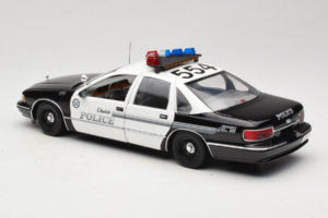 Chevrolet Caprice Glendale Polizei UT Models 1:18 21026 Metall – Bild 7 von 8