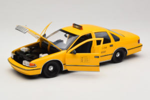 Chevrolet Caprice NYC Taxi UT Models 1:18 180142095 Metall – Bild 2 von 8