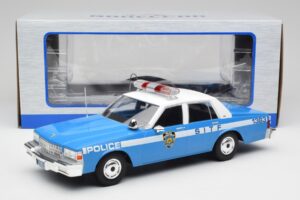 Chevrolet Caprice NYPD Polizeiauto MCG 1:18 MCG18360 Metall – Bild 6 von 6