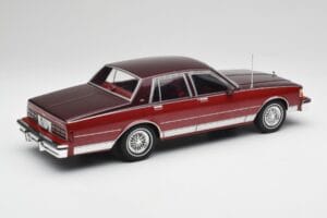 Chevrolet Caprice Rot Metallic MCG 1:18 MCG18361 Metall – Bild 2 von 6