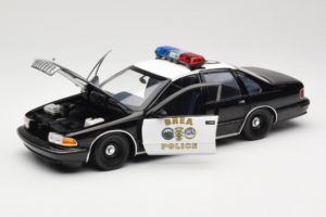 Chevrolet Caprice Kalifornien Polizei UT Models 1:18 180142098 Metall – Bild 2 von 8
