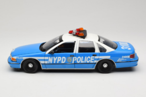Chevrolet Caprice New York Polizei UT Models 1:18 180142097 Metall – Bild 4 von 8