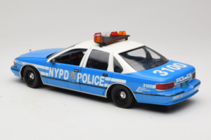 Chevrolet Caprice New York Polizei UT Models 1:18 180142097 Metall – Bild 5 von 8