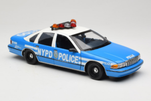 Chevrolet Caprice New York Polizei UT Models 1:18 180142097 Metall – Bild 6 von 8