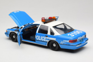 Chevrolet Caprice New York Polizei UT Models 1:18 180142097 Metall – Bild 7 von 8