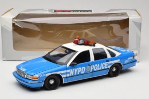 Chevrolet Caprice New York Polizei UT Models 1:18 180142097 Metall – Bild 8 von 8