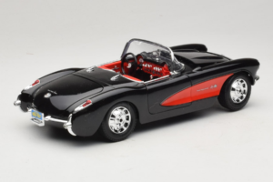 Chevrolet Corvette C1 Schwarz & Rot Bburago 1:18 3034-M1 Metall – Bild 3 von 8