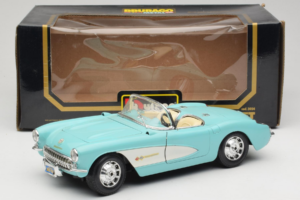 Chevrolet Corvette C1 Blau & Weiss Bburago 1:18 3024-M2 Metall – Bild 8 von 8