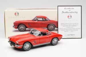 Chevrolet Corvette C1 Cabriolet Roman Rot AUTOart 1:18 71102 Metall – Bild 8 von 8
