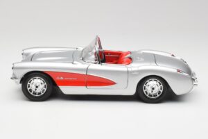 Chevrolet Corvette C1 Silber & Rot Bburago 1:18 3024-M1 Metall – Bild 4 von 8