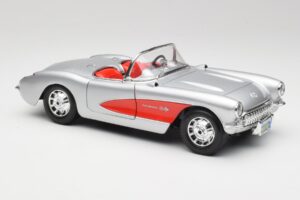 Chevrolet Corvette C1 Silber & Rot Bburago 1:18 3024-M1 Metall – Bild 6 von 8