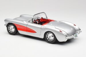 Chevrolet Corvette C1 Silber & Rot Bburago 1:18 3024-M1 Metall – Bild 7 von 8