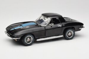 Chevrolet Corvette C2 Schwarz American Muscle 1:18 AMM1099/06 Metall