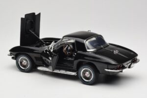 Chevrolet Corvette C2 Schwarz American Muscle 1:18 AMM1099/06 Metall – Bild 5 von 8
