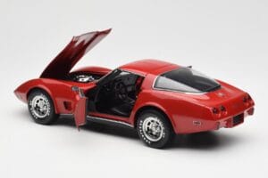 Chevrolet Corvette C3 Rot UT Models 1:18 21073 Metall – Bild 5 von 8