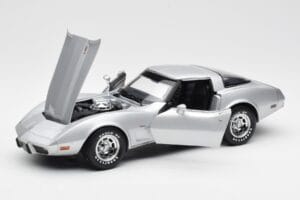 Chevrolet Corvette C3 Silber UT Models 1:18 21072 Metall – Bild 2 von 8