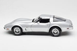 Chevrolet Corvette C3 Silber UT Models 1:18 21072 Metall – Bild 4 von 8