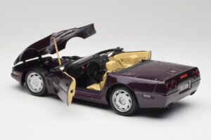 Chevrolet Corvette C4 LT4 Cabriolet Lila Metallic Maisto 1:18 50277 Metall – Bild 5 von 8