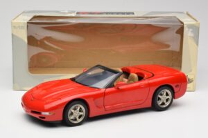 Chevrolet Corvette C5 Cabriolet Rot UT Models 1:18 21006 Metall – Bild 8 von 8