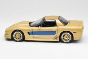 Chevrolet Corvette C5 Guldstrand Signature Edition Gold Maisto 1:18 31657 Metall – Bild 4 von 8