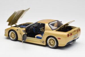 Chevrolet Corvette C5 Guldstrand Signature Edition Gold Maisto 1:18 31657 Metall – Bild 5 von 8
