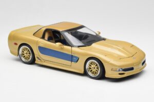 Chevrolet Corvette C5 Guldstrand Signature Edition Gold Maisto 1:18 31657 Metall – Bild 6 von 8