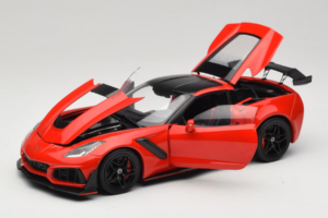 Chevrolet Corvette C7 ZR1 Torch Red IXO 1:18 18RDC243-FO Metall – Bild 2 von 8