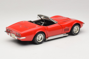 Chevrolet Corvette C3 Cabriolet Rot Revell 1:18 8833-P1 Metall – Bild 3 von 8