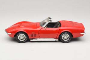 Chevrolet Corvette C3 Cabriolet Rot Revell 1:18 8833-P1 Metall – Bild 4 von 8