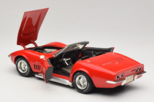 Chevrolet Corvette C3 Cabriolet Rot Revell 1:18 8833-P1 Metall – Bild 5 von 8