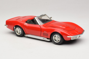 Chevrolet Corvette C3 Cabriolet Rot Revell 1:18 8833-P1 Metall – Bild 6 von 8