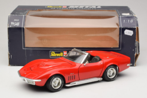 Chevrolet Corvette C3 Cabriolet Rot Revell 1:18 8833-P1 Metall – Bild 8 von 8