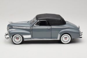Chevrolet Deluxe Cabriolet Mit Softtop Grau Eagles Race 1:18 7497276 Metall – Bild 4 von 8