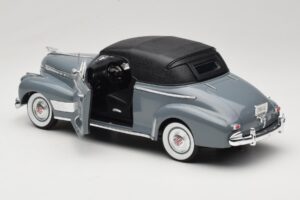 Chevrolet Deluxe Cabriolet Mit Softtop Grau Eagles Race 1:18 7497276 Metall – Bild 5 von 8