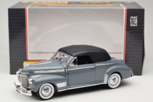 Chevrolet Deluxe Cabriolet Mit Softtop Grau Eagles Race 1:18 7497276 Metall – Bild 8 von 8