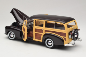 Chevrolet Fleetmaster Woody Schwarz Maisto 1:18 56043 Metall – Bild 5 von 8