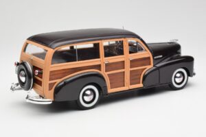Chevrolet Fleetmaster Woody Braun Maisto 1:18 36854 Metall – Bild 3 von 8