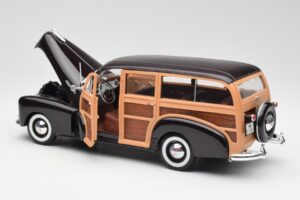 Chevrolet Fleetmaster Woody Braun Maisto 1:18 36854 Metall – Bild 5 von 8