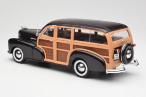 Chevrolet Fleetmaster Woody Braun Maisto 1:18 36854 Metall – Bild 7 von 8
