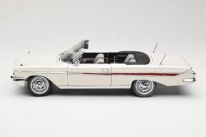 Chevrolet Impala Cabriolet Weiss Sun Star 1:18 3405 Metall – Bild 4 von 8