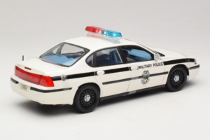 Chevrolet Impala Military Police Maisto 1:18 36611 Metall – Bild 2 von 6