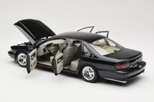 Chevrolet Impala SS Schwarz AUTOart 1:18 71091 Metall – Bild 5 von 8