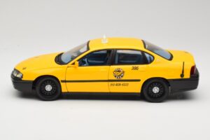Chevrolet Impala Taxi Maisto 1:18 36617 Metall – Bild 4 von 8