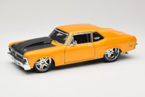 Chevrolet Nova SS Gold Maisto 1:18 31083 Metall
