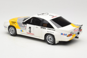 Opel Manta 400 Group B Rally Tour de Corse 1984 Mit Chevrolet G30 Servicefahrzeug Otto 1:18 OT491 Resin – Bild 12 von 13