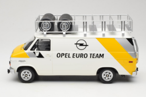 Opel Manta 400 Group B Rally Tour de Corse 1984 Mit Chevrolet G30 Servicefahrzeug Otto 1:18 OT491 Resin – Bild 6 von 13