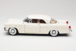 Chrysler 300B Weiss Maisto 1:18 531897 Metall – Bild 4 von 8