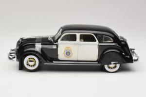 Chrysler Airflow Polizeiauto Signature Models 1:18 CCSM01 Metall – Bild 3 von 6